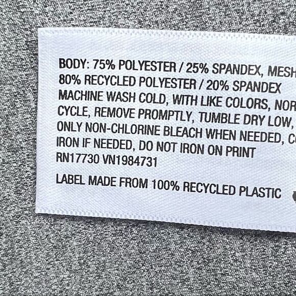 All In Motion New High Rise Capri Leggings S - Picture 6 of 13